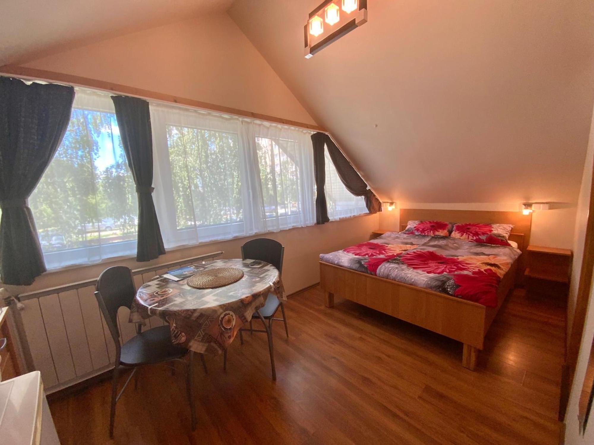 Elso Fecske Apartmanok ชิโอฟก ภายนอก รูปภาพ