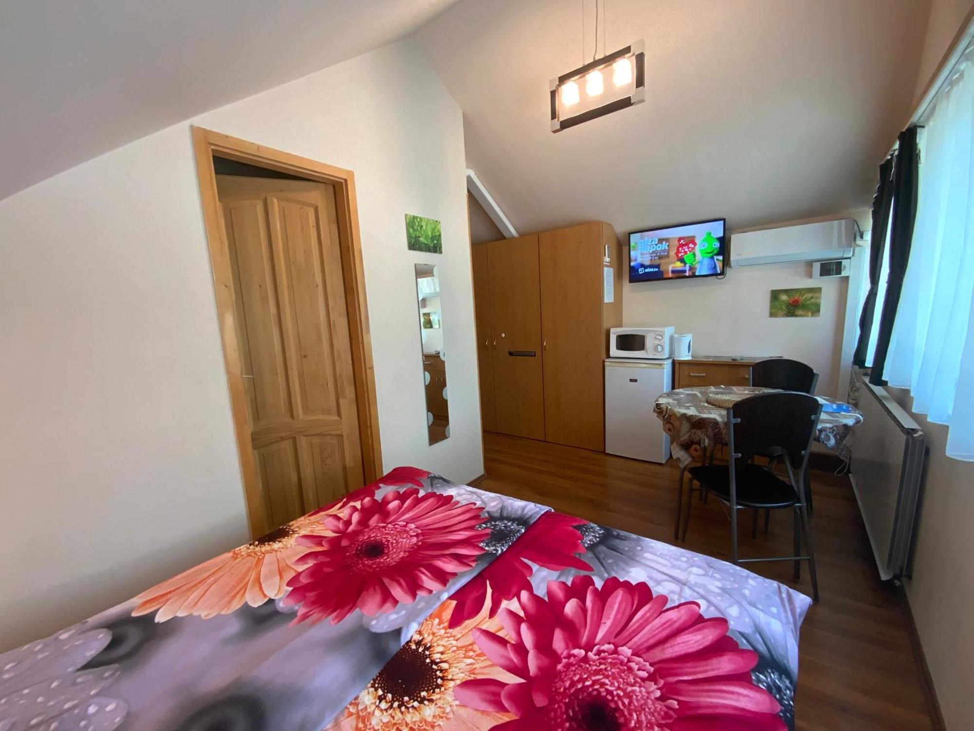 Elso Fecske Apartmanok ชิโอฟก ภายนอก รูปภาพ