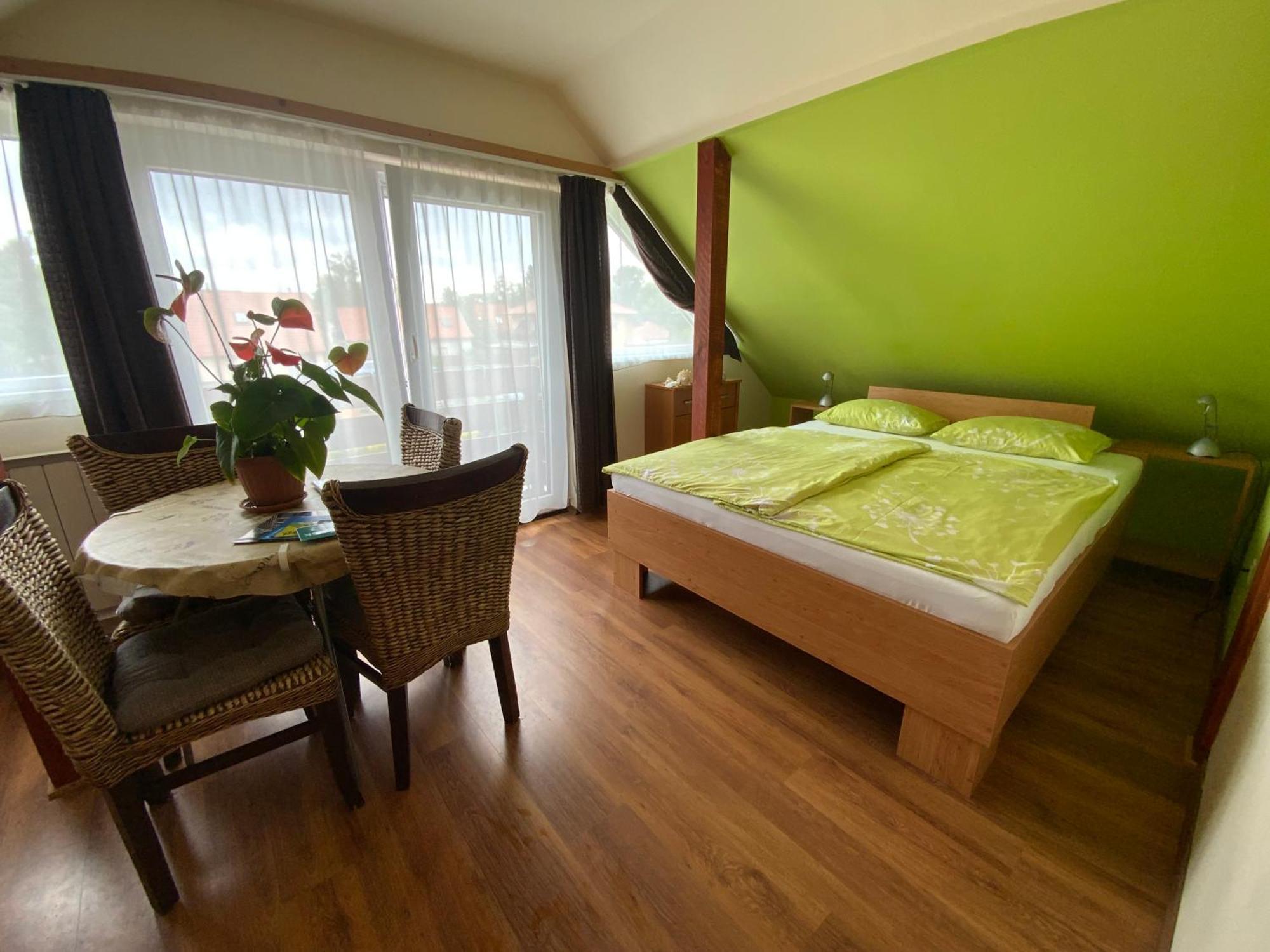 Elso Fecske Apartmanok ชิโอฟก ภายนอก รูปภาพ